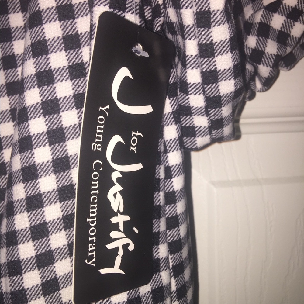 Off The Shoulder Top - image 4